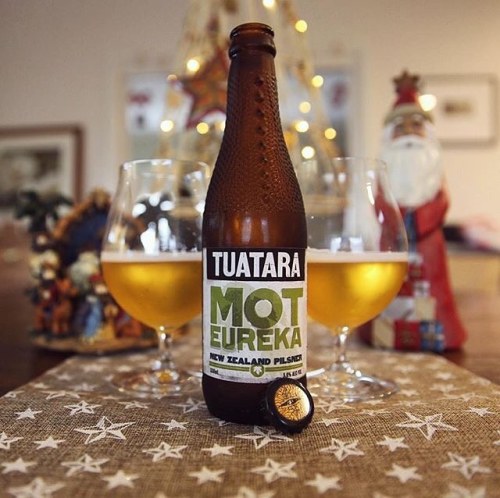 It’s day 4 of our Beer Advent Calendar! Today it’s Tuatara Mot Eureka New Zealand Pilsner .